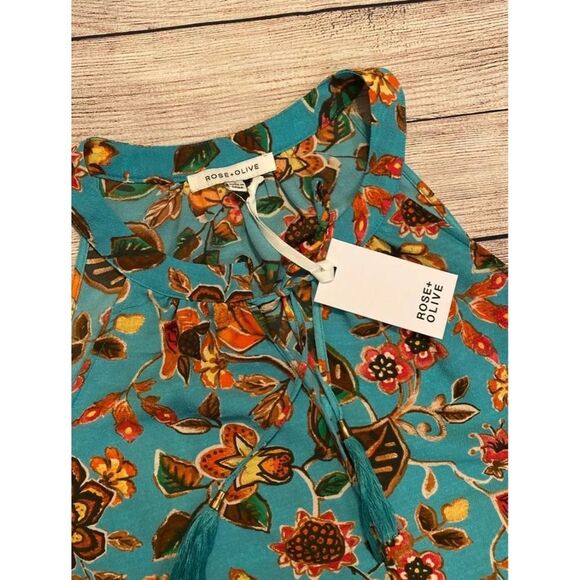 Rose + Olive Top - Picture 2 of 3